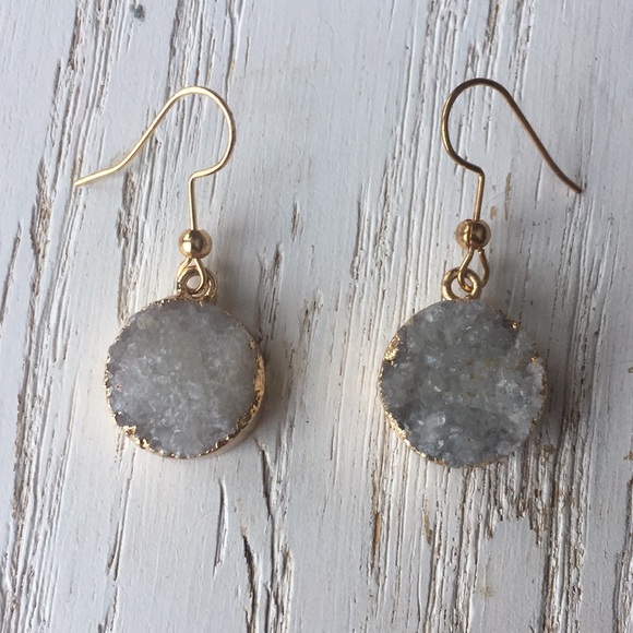Jewelry - Geode earrings